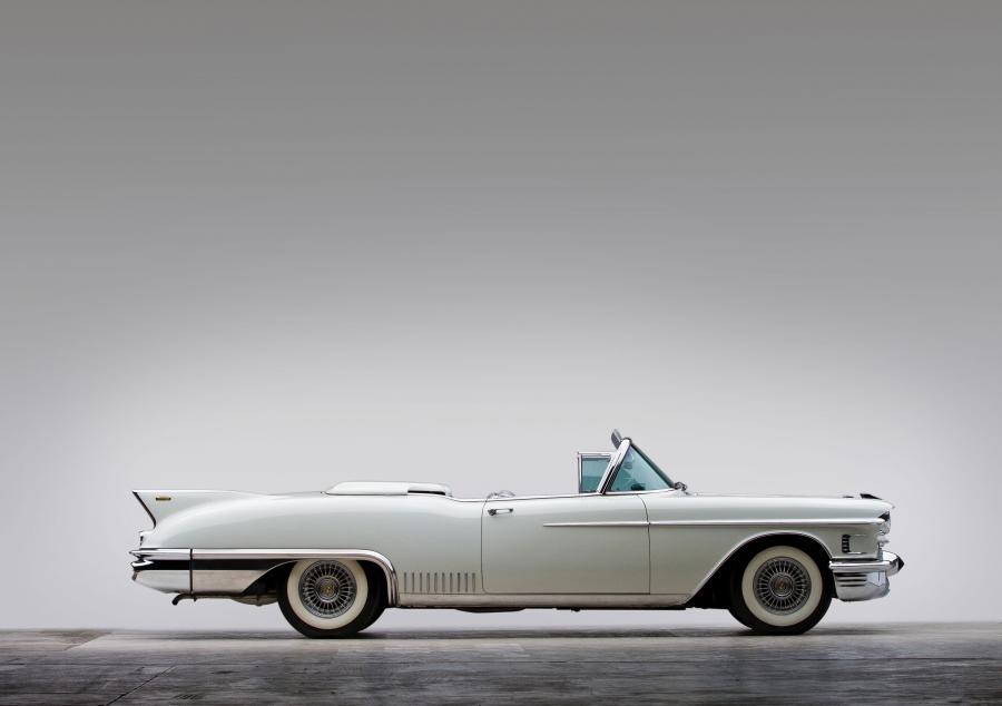 Cadillac Eldorado Biarritz Convertible 1958 года  (фото 34 из 39)